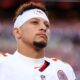Breaking News: Just 20 minutes ago, Patrick Mahomes forced to apologise to Chiefs fans after controversial call and this is what he did... see more