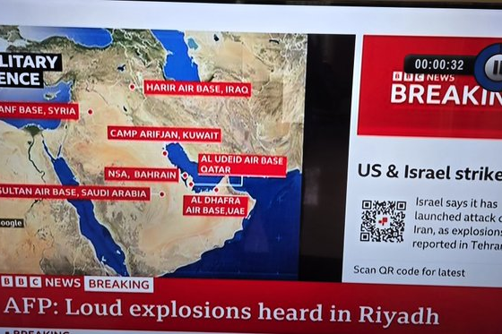 🚨🇮🇷 Reports of further explosions are coming out of Kuwait and Abu Dhabi as Iran continues its retaliatory strikes on U.S targets in the region, see videos of affected regions here…